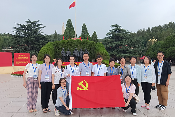 云南某职业学院主题党日