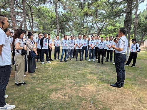 大悦城控股西安公司党总支部组织开展了西柏坡红色践学活动