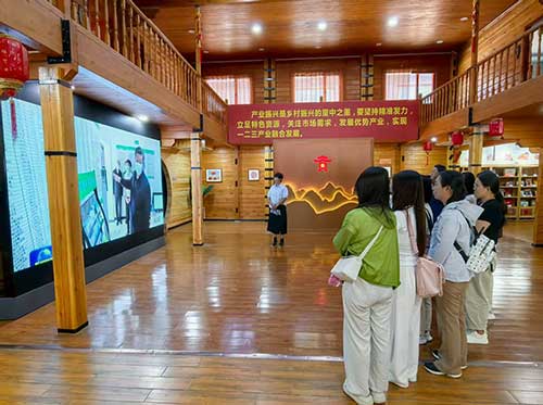 河北政法职业学院思政课教师在塞罕坝的机械林场研修实践